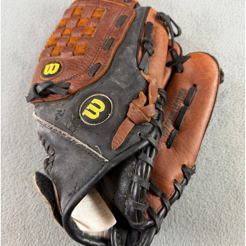 Wilson A2145 AS9 Baseball Glove 11.5 Inch Top Grade Leather Infield Basket Web
